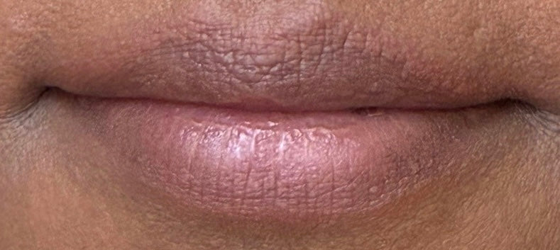 Soft Glow Studio Lip Oil – Petal