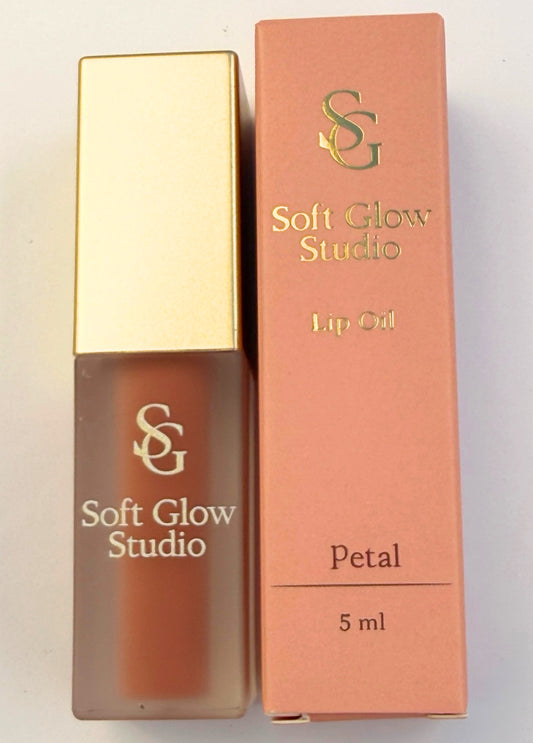 Soft Glow Studio Lip Oil – Petal